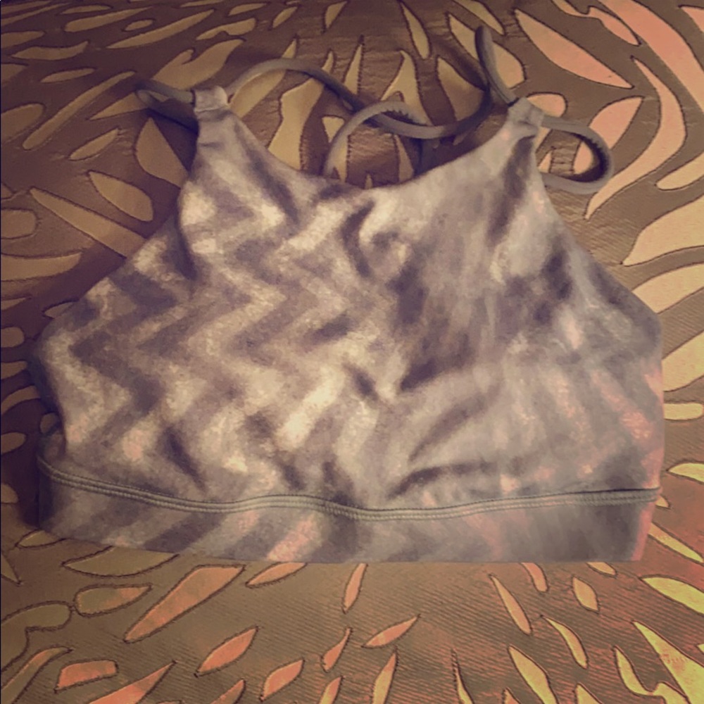 Lululemon Gray Sports Bra Size 4 EUC